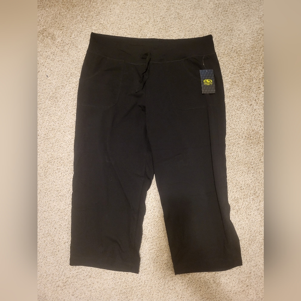 Athletic Works Black Knit Capri